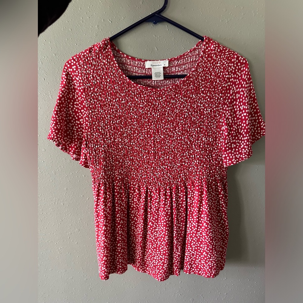 Urban Romantics Red and White spotted Flowy Blouse Size Medium